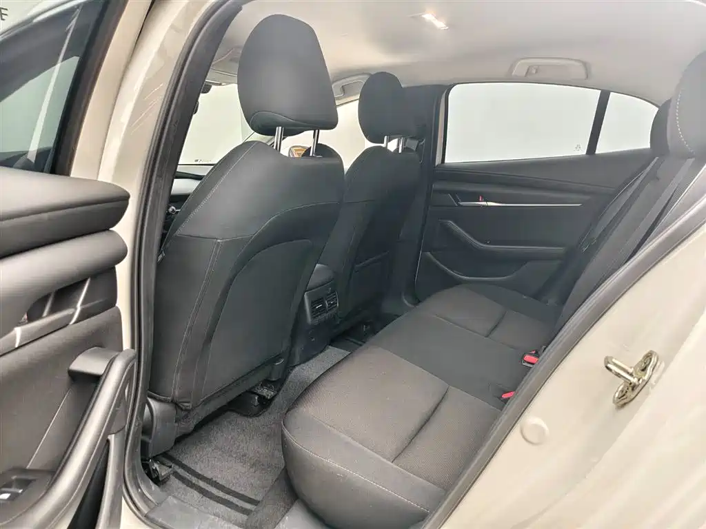 Mazda3 Angkesela 2023 2.0L automatic quality version купить на сайте DeffCars