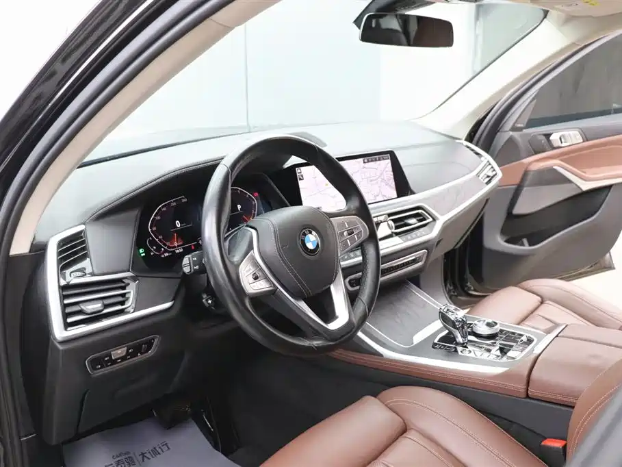 BMW X7 2020 xDrive40i Leading Luxury Package купить на сайте DeffCars