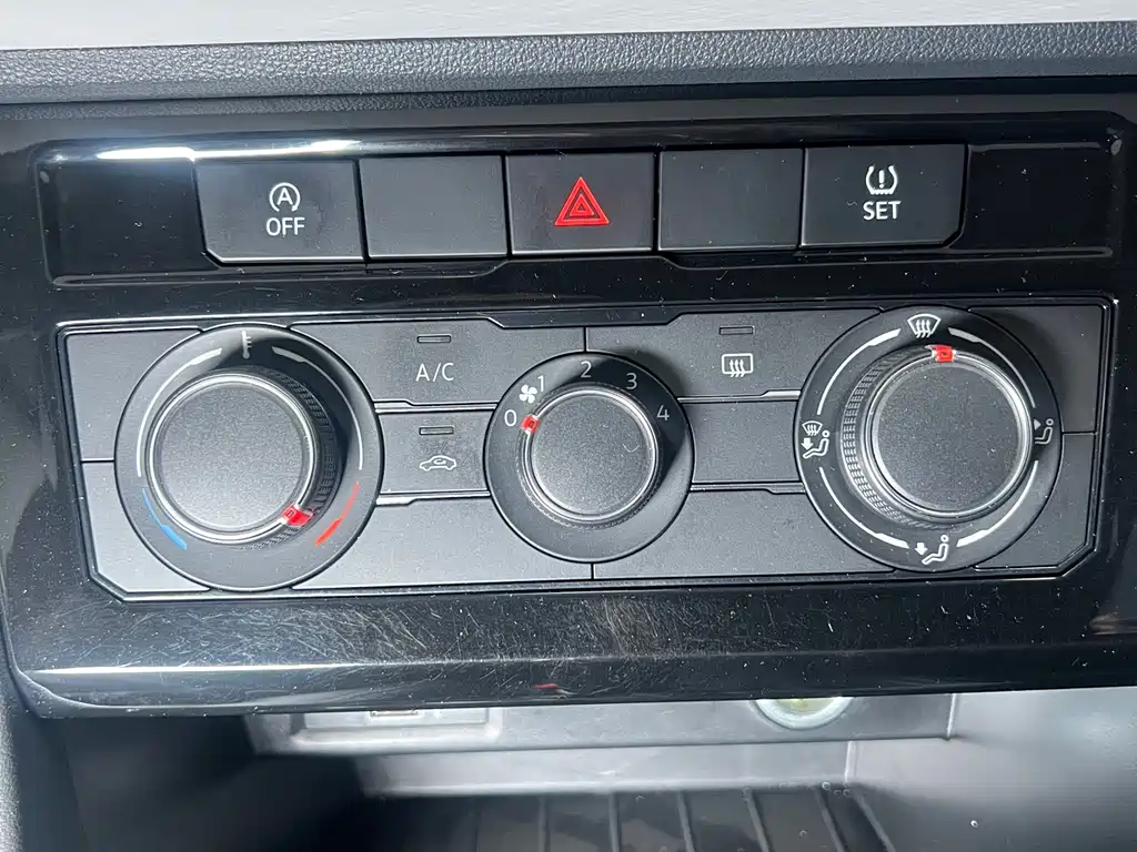 Jetta VS5 2023 280TSI automatic aggressive model купить на сайте DeffCars