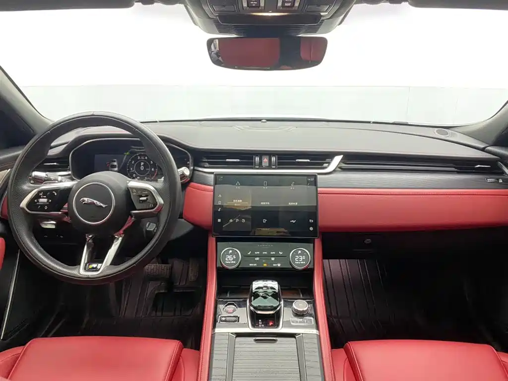 Jaguar XFL 2022 XFL 2.0T P250 two-wheel drive elite sports version купить на сайте DeffCars