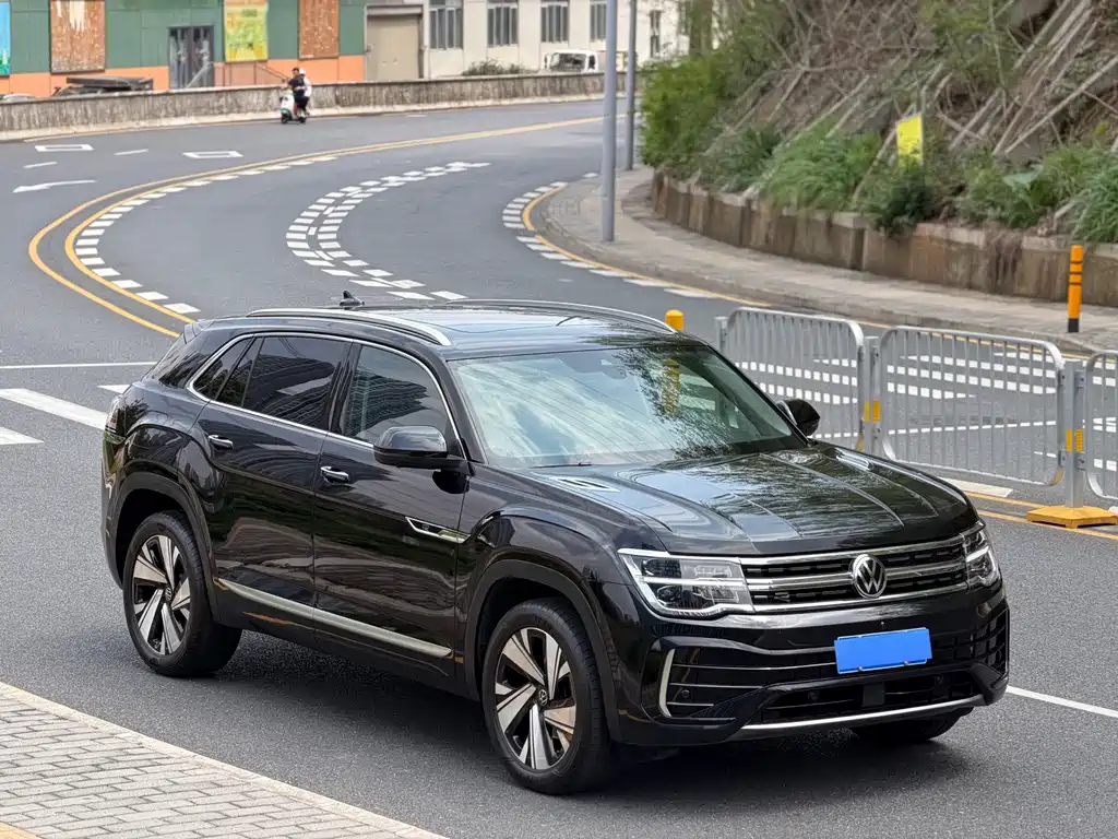 Touron 2024 Touron X 380TSI four-wheel drive luxury version купить на сайте DeffCars