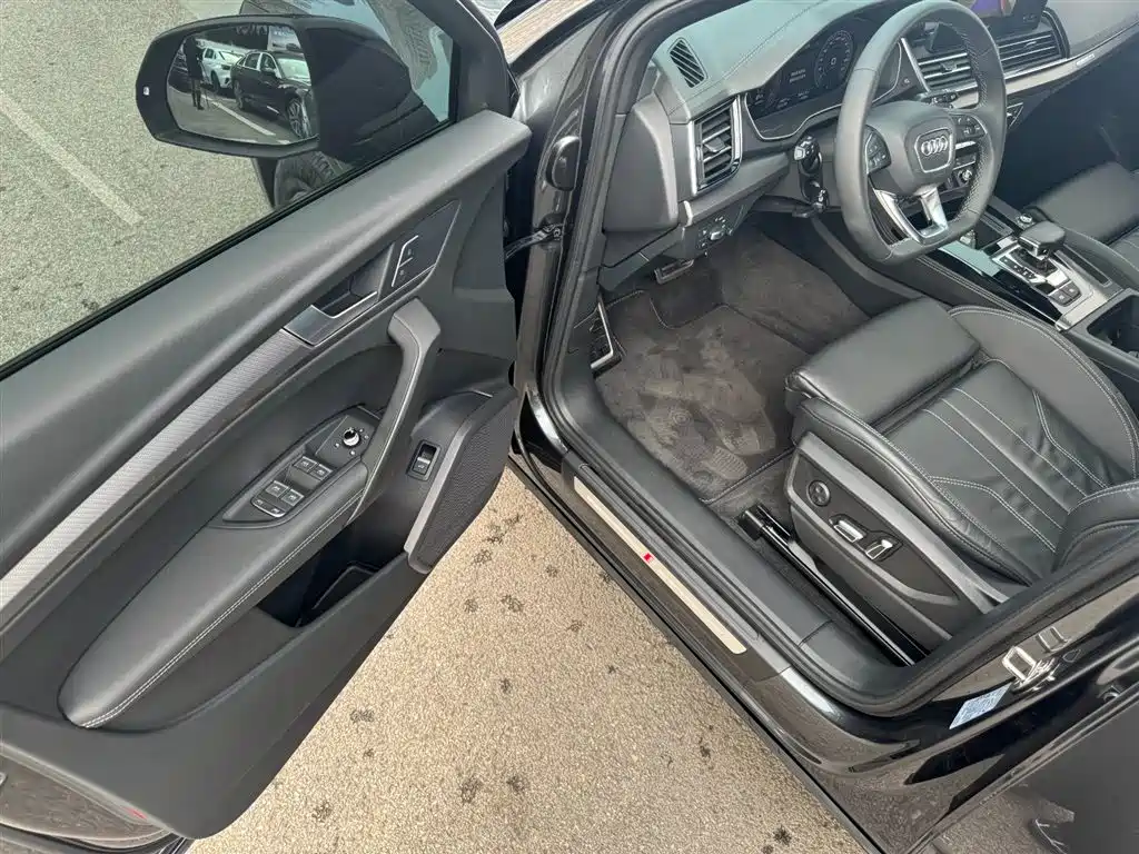 Audi Q5L 2023 40T luxury and dynamic model купить на сайте DeffCars