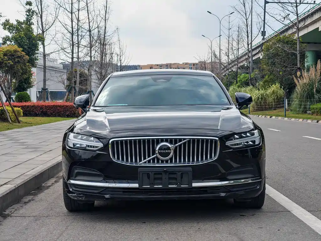 Volvo S90 2024 B5 Zhiyuan Luxury Edition купить на сайте DeffCars