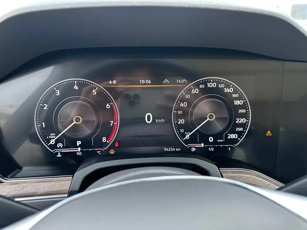 Touareg 2019 2.0TSI Sharp Wing Edition National VI купить на сайте DeffCars