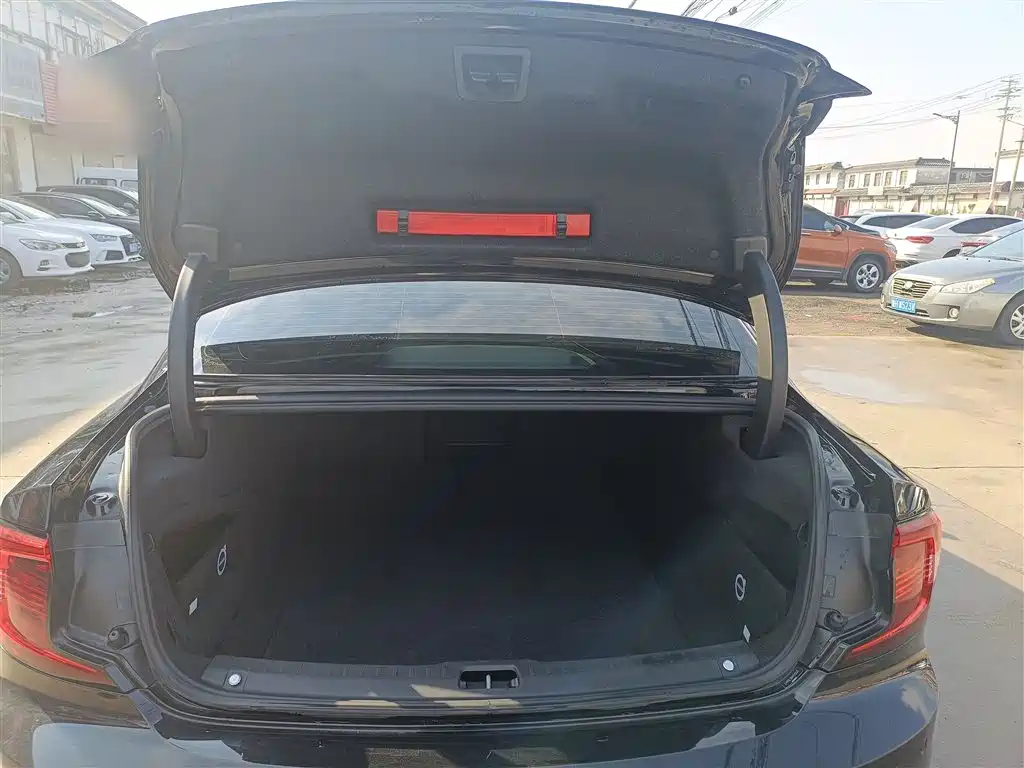 Volvo S90 2023 B5 Zhiyi Luxury Edition купить на сайте DeffCars