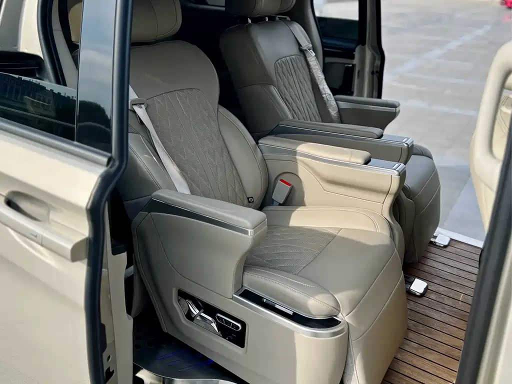 Buick GL8 2022 Land Business Class 652T Comfort купить на сайте DeffCars
