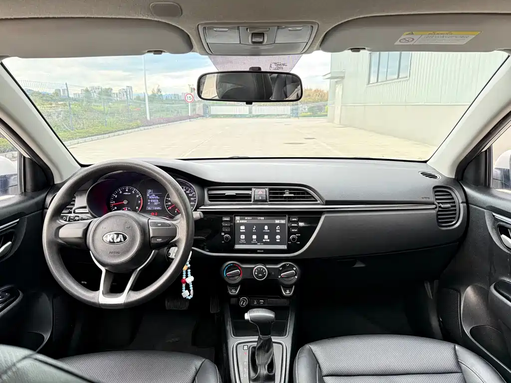 Kia K2 2017 Sedan 1.4L AT 15th Anniversary Special Edition GLS купить на сайте DeffCars