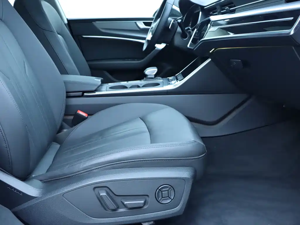 Audi A7 2021 40 TFSI luxury model купить на сайте DeffCars