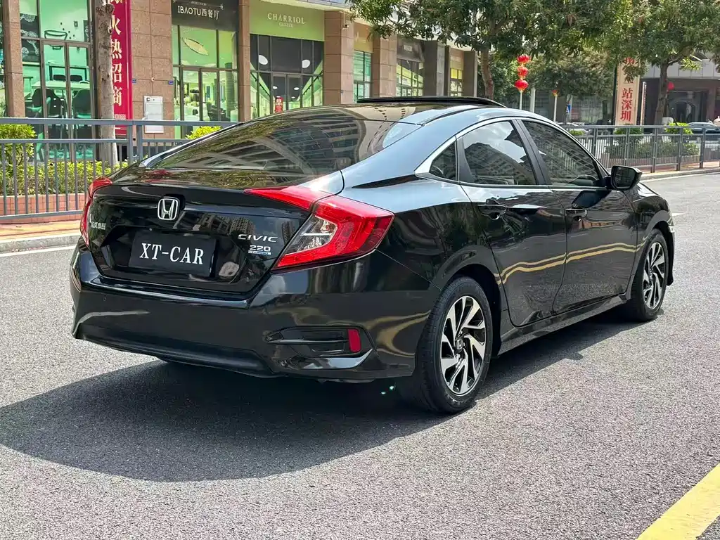 Civic 2016 220TURBO CVT Deluxe Edition купить на сайте DeffCars