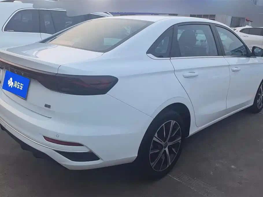 Emgrand 2022 4th generation 1.5L CVT premium model купить на сайте DeffCars
