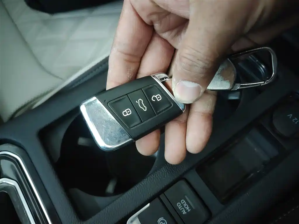 Magotan 2023 2 million commemorative edition 330TSI DSG luxury model купить на сайте DeffCars