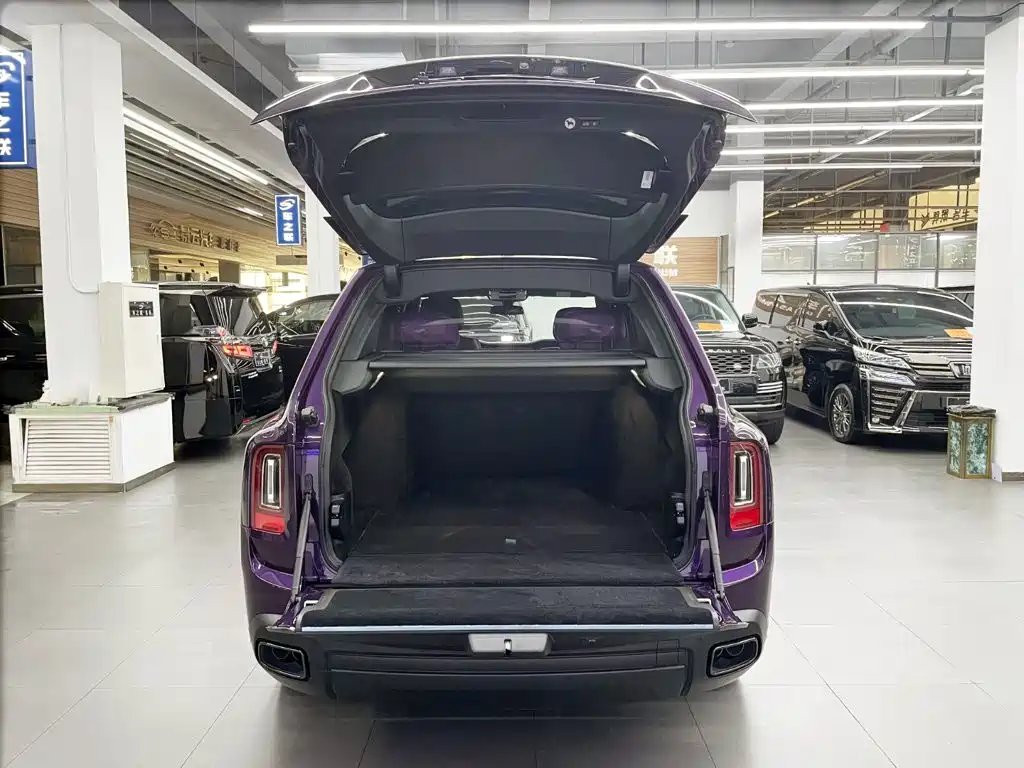 Cullinan 2024 Black Badge купить на сайте DeffCars
