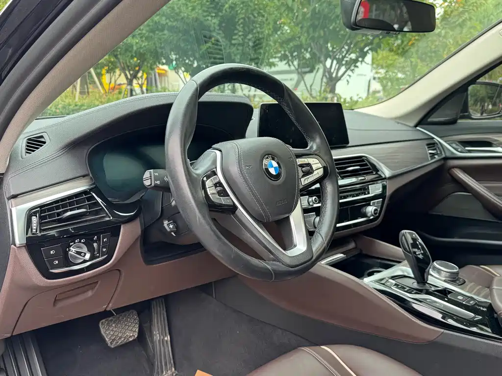 BMW 5 Series 2019 530Li Exclusive Luxury Package купить на сайте DeffCars