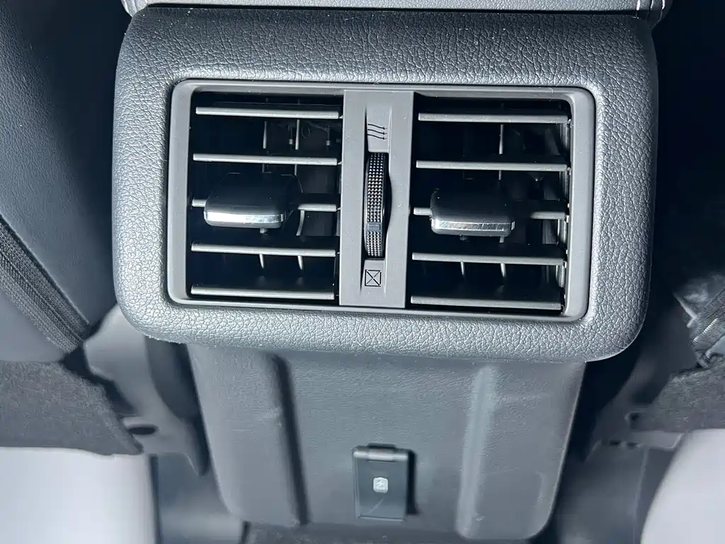 Outlander 2021 2.0L 2WD Enjoy Edition 7 seats купить на сайте DeffCars