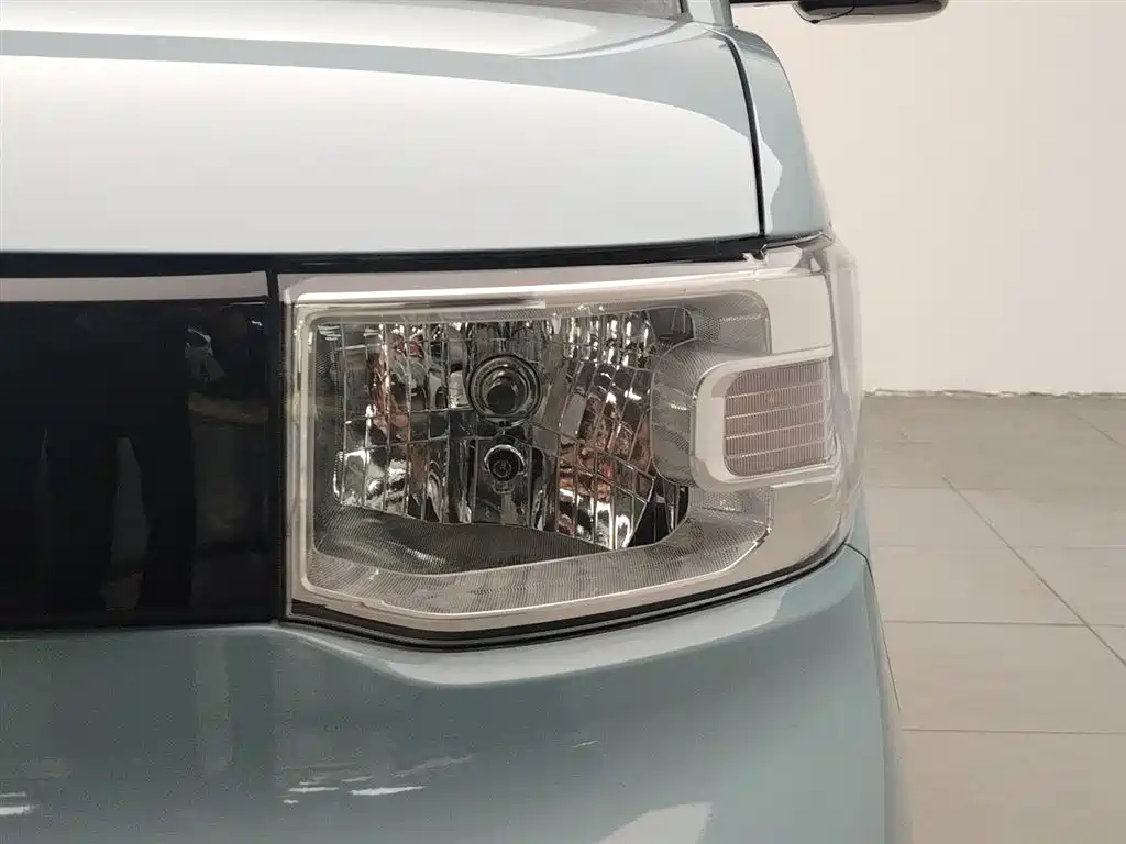 Hongguang MINIEV 2022 Free Model Lithium Iron Phosphate купить на сайте DeffCars