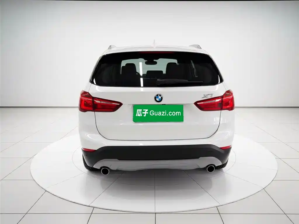 BMW X1 2016 sDrive18Li Exclusive Model купить на сайте DeffCars