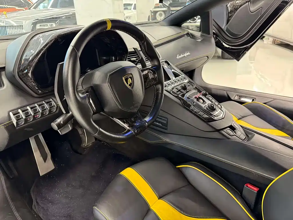 Aventador 2011 LP 700-4 купить на сайте DeffCars