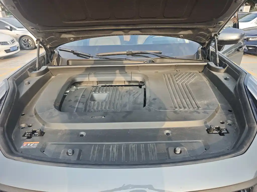 Lynk & Co 09 2021 2.0T Halo six-seater купить на сайте DeffCars