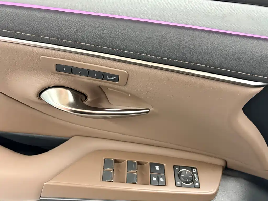 Lexus ES 2025 200 Premium Edition купить на сайте DeffCars
