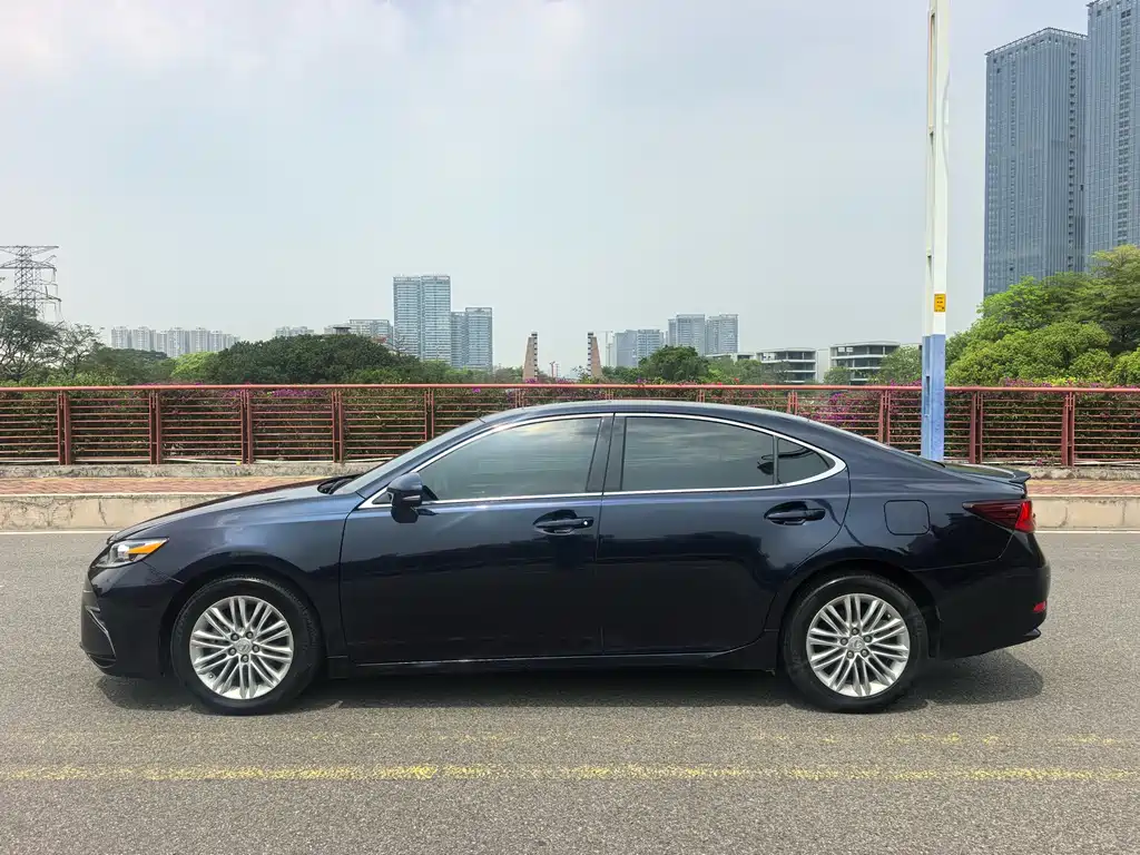 Lexus ES 2015 200 Elite Edition купить на сайте DeffCars