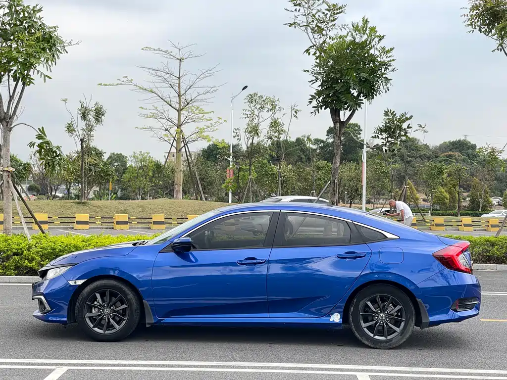 Civic 2022 240TURBO CVT Dynamic Edition купить на сайте DeffCars