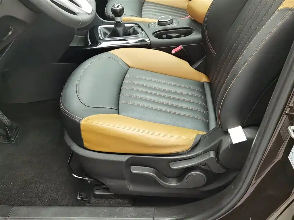 Southeast DX7 2016 1.5T Manual Triumph Edition купить на сайте DeffCars