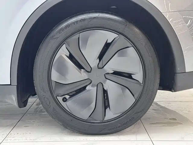 Model Y 2025 rear-wheel drive version купить на сайте DeffCars