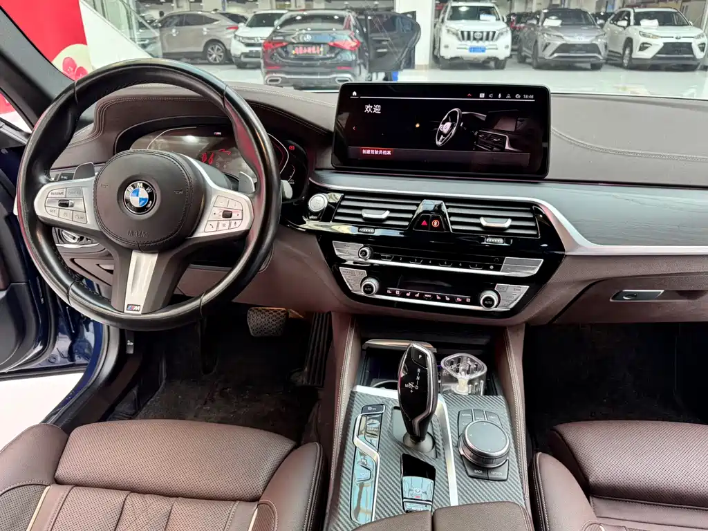 BMW 5 Series 2022 Facelift 2 530Li Exclusive M Sports Package купить на сайте DeffCars