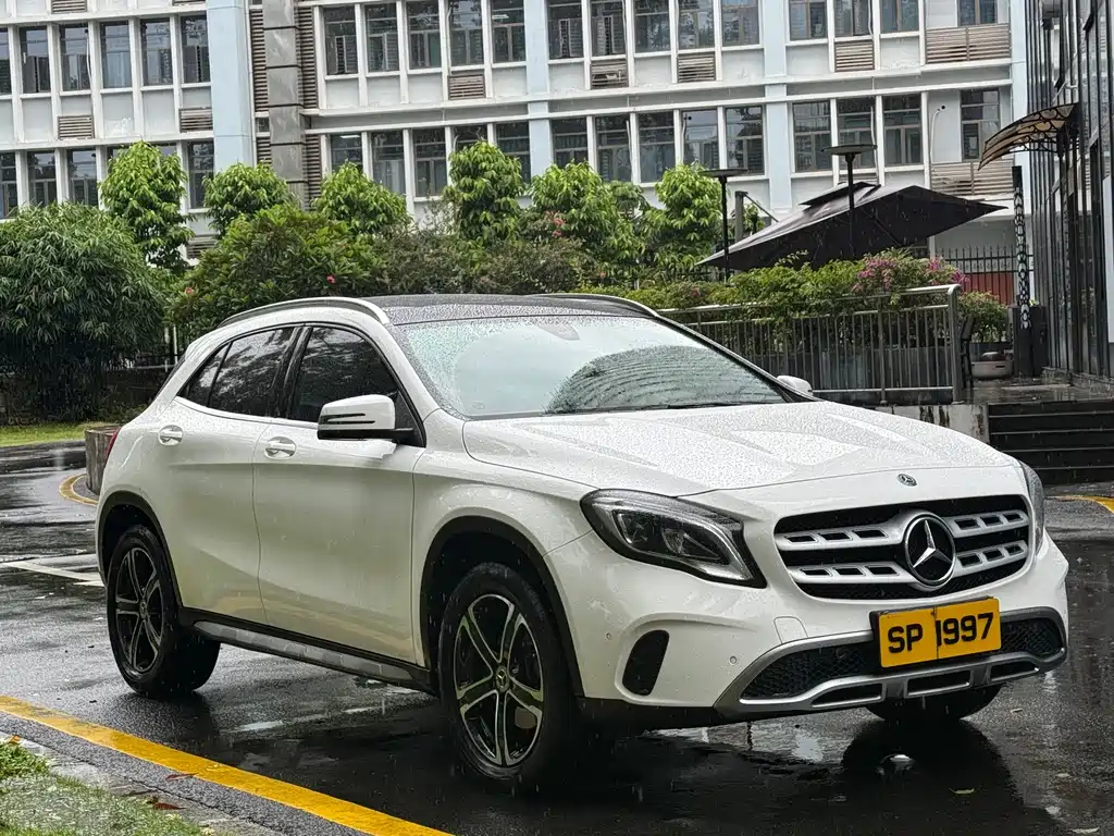 Mercedes GLA 2018 200 Fashion Edition купить на сайте DeffCars