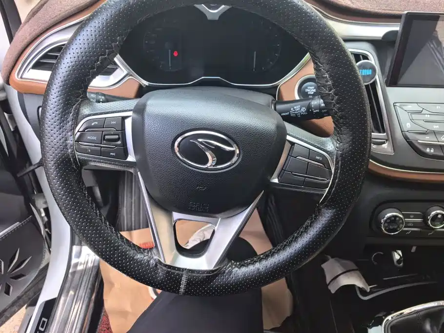Southeast DX7 2016 1.5T Manual Triumph Edition купить на сайте DeffCars
