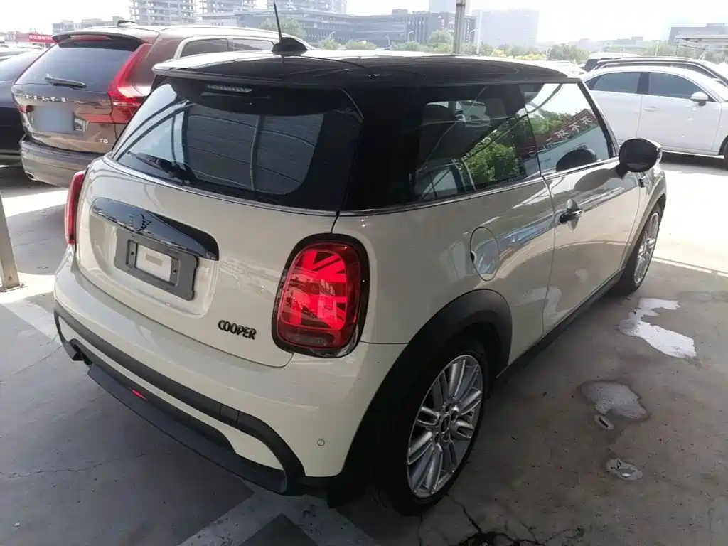 MINI 2023 1.5T COOPER Artist купить на сайте DeffCars