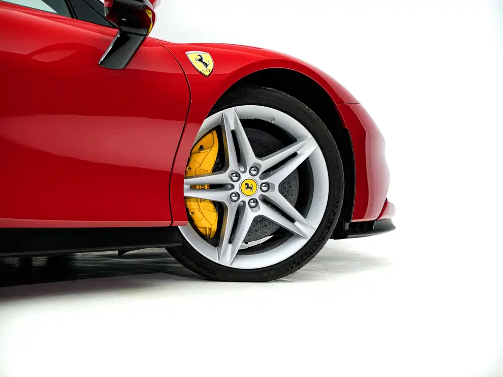 SF90 2020 3.9T V8 Stradale купить на сайте DeffCars
