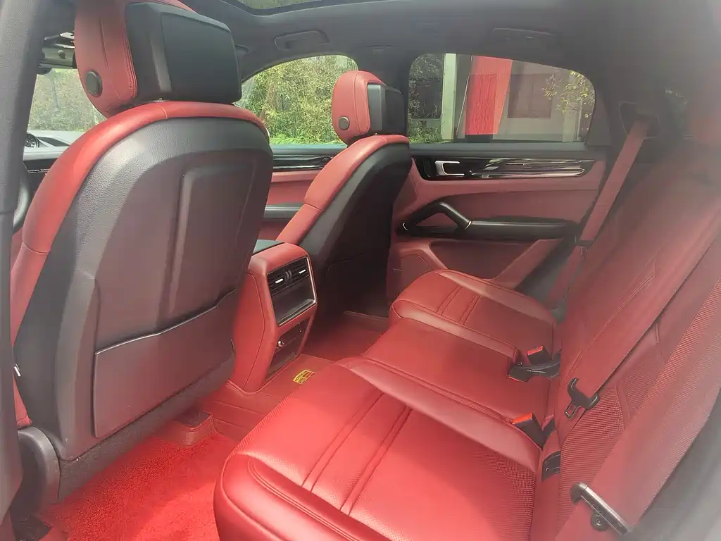 Cayenne 2022 Cayenne Coupé 3.0T Platinum Edition купить на сайте DeffCars