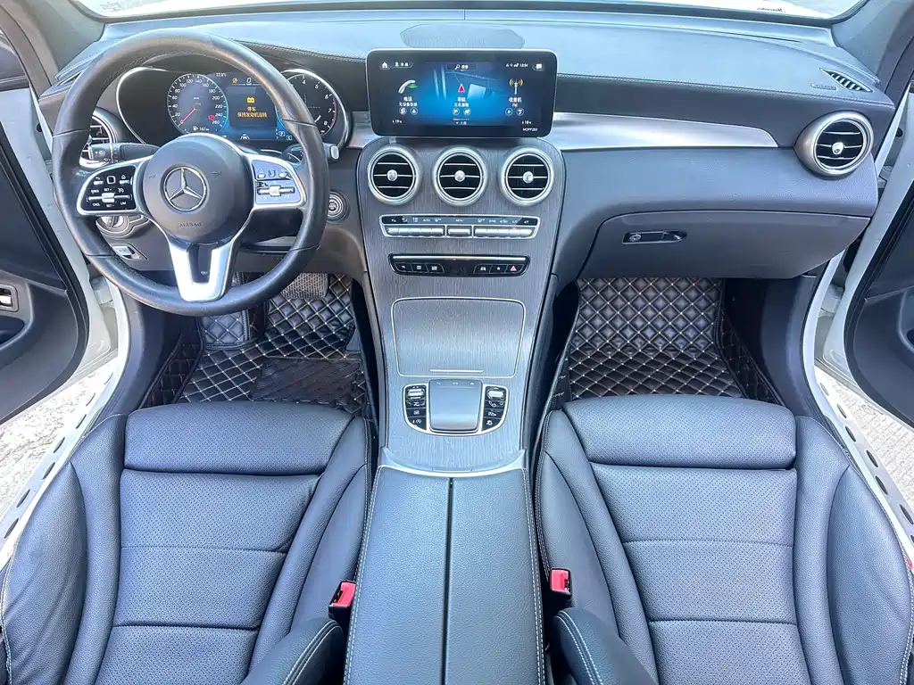 Mercedes-Benz GLC Coupe 2020 GLC 300 4MATIC Coupe SUV купить на сайте DeffCars