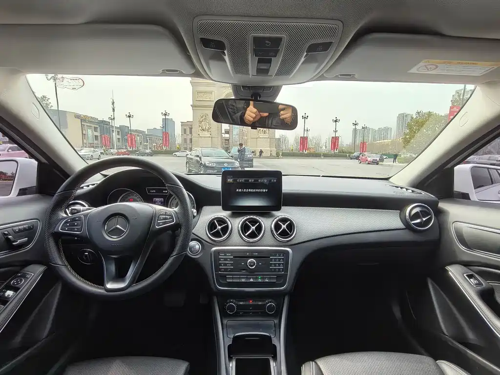 Mercedes-Benz GLA 2017 GLA 200 Fashion Model купить на сайте DeffCars