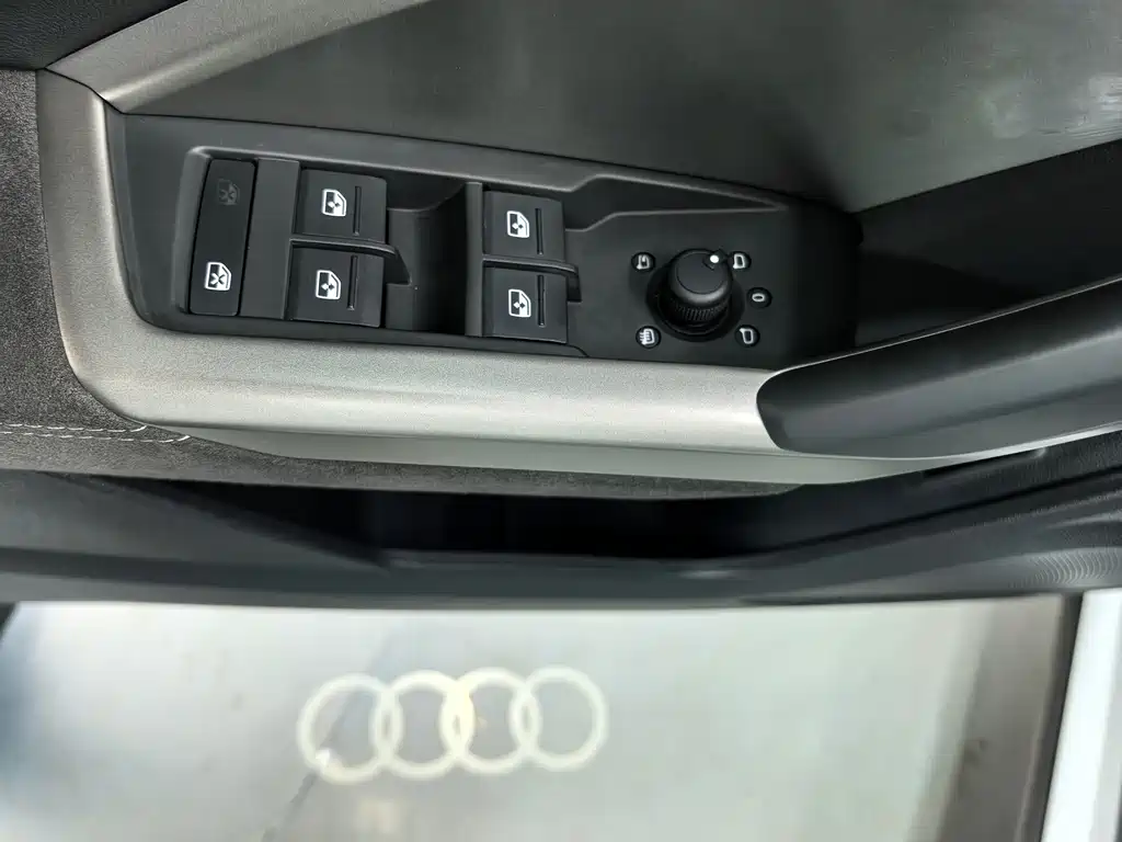Audi Q3 2022 35 TFSI Fashionable and Dynamic купить на сайте DeffCars