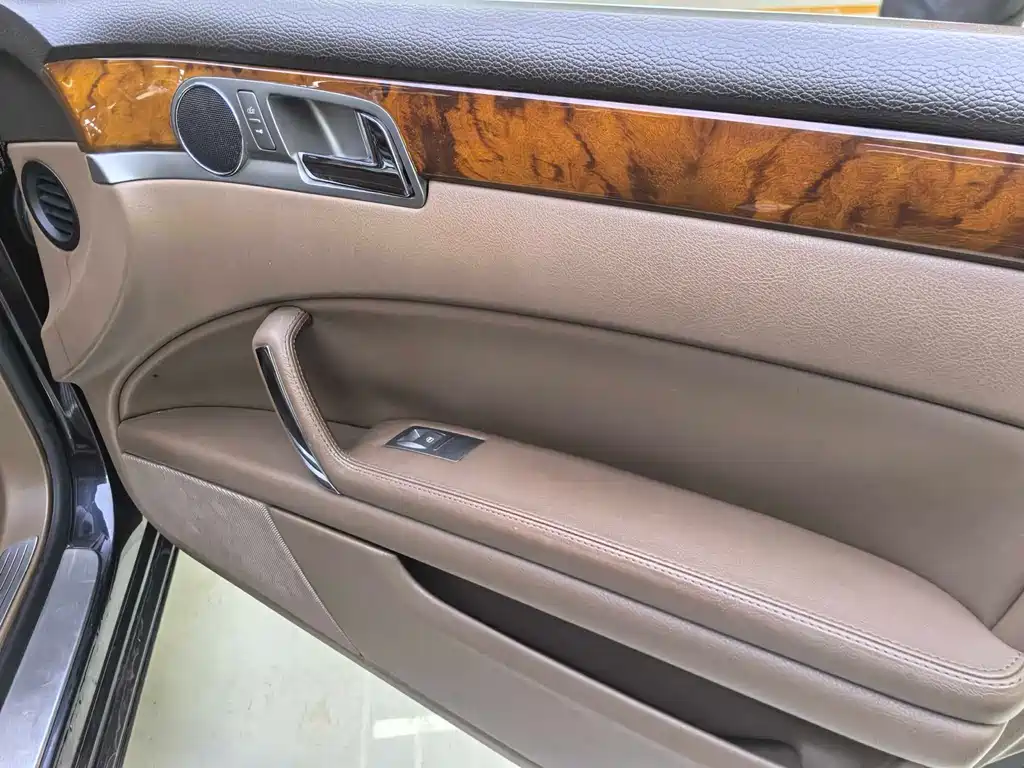 Phaeton 2012 3.0L business model купить на сайте DeffCars