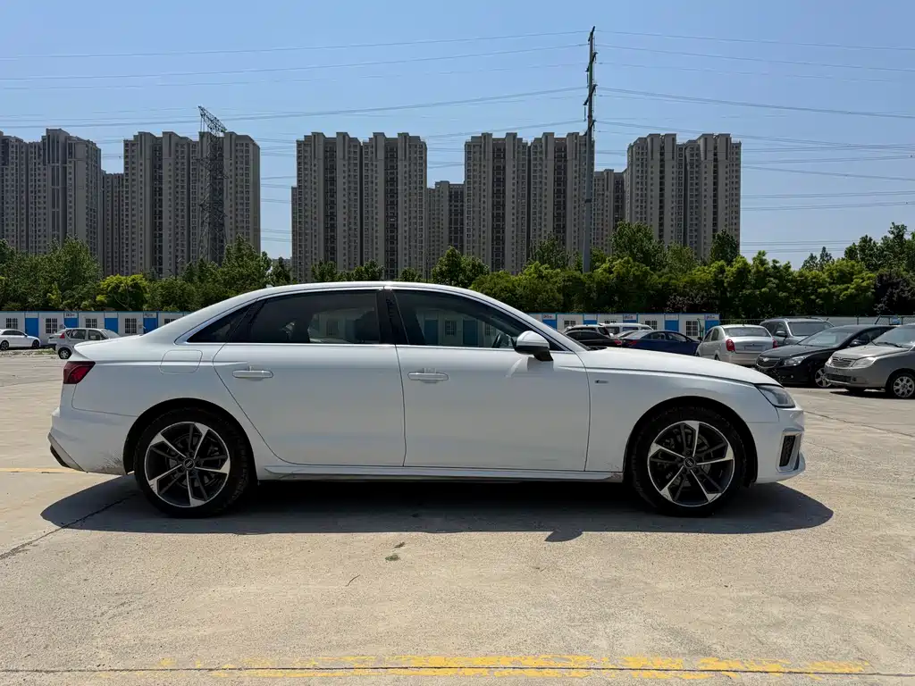 Audi A4L 2024 40 TFSI Fashionable and Dynamic купить на сайте DeffCars