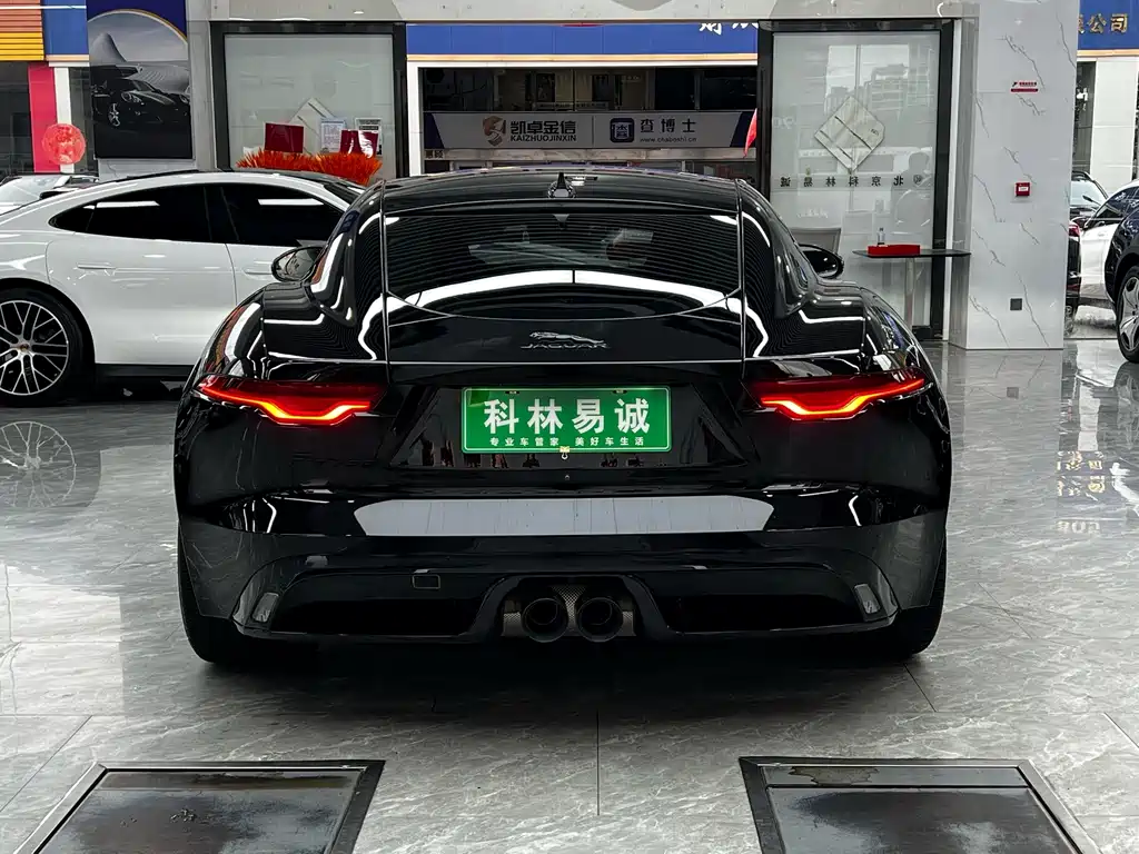 Jaguar F-TYPE 2023 P300 hardtop version R-DYNAMIC BLACK купить на сайте DeffCars