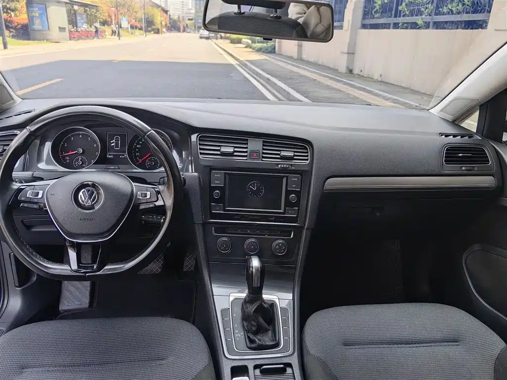 Golf 2018 1.6L automatic comfort type купить на сайте DeffCars