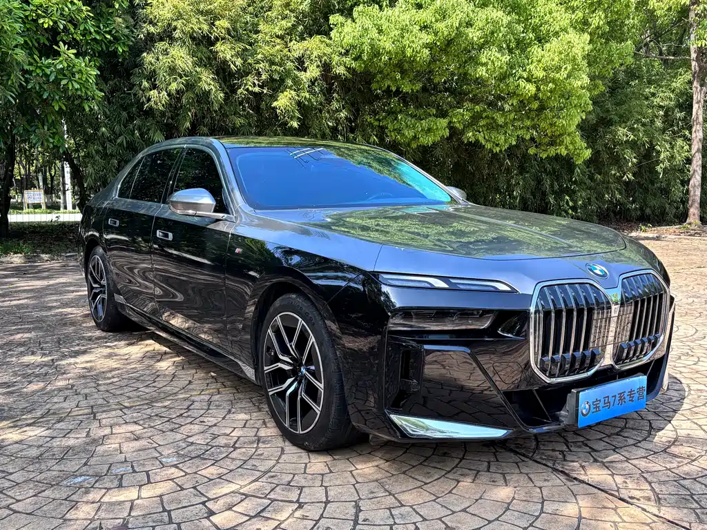 BMW 7 Series 2023 735Li M Sports Package купить на сайте DeffCars