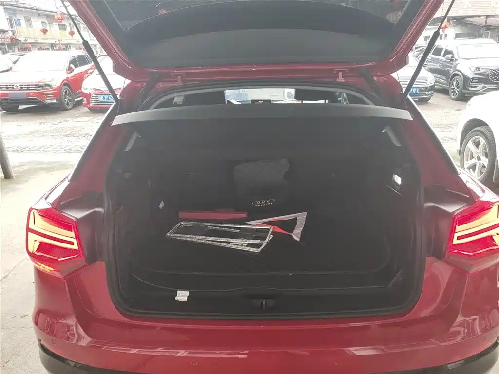 Audi Q2L 2018 35 TFSI Fashionable and Dynamic National V купить на сайте DeffCars