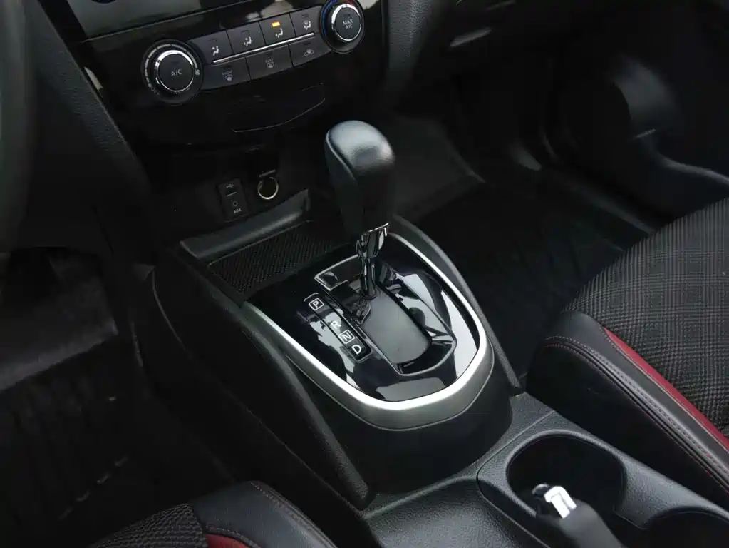 Qashqai 2017 2.0L CVT Deluxe Edition National VI купить на сайте DeffCars