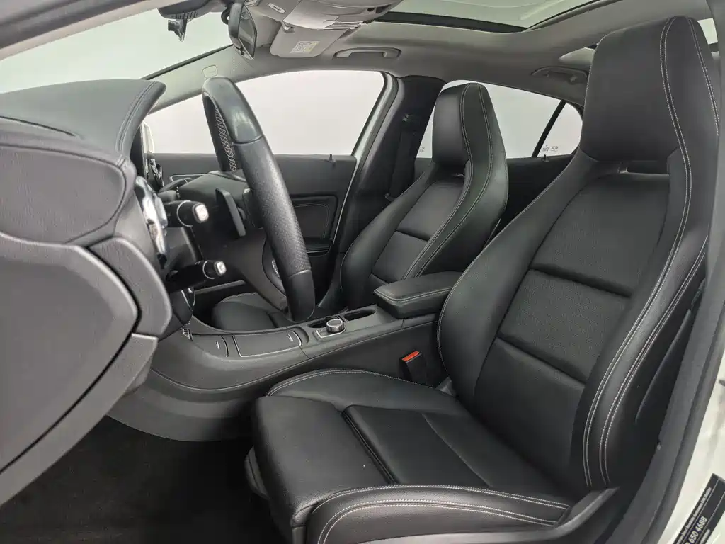 Mercedes-Benz GLA 2018 GLA 200 Fashion Model купить на сайте DeffCars
