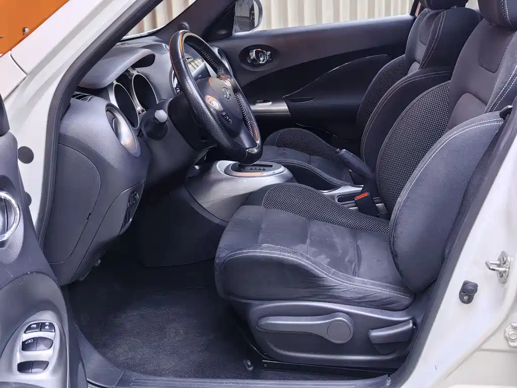 Infiniti ESQ 2014 1.6L Straightforward Edition купить на сайте DeffCars