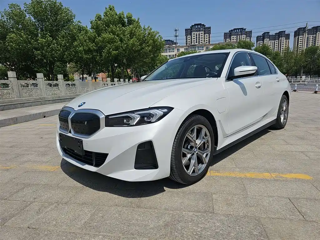 BMW i3 2022 eDrive 35 L купить на сайте DeffCars