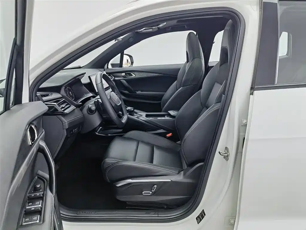 Lynk & Co 06 2023 Remix 1.5T Pro купить на сайте DeffCars