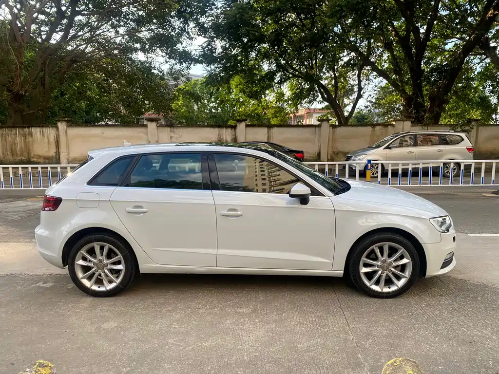 Audi A3 2014 Sportback 35 TFSI automatic comfort model купить на сайте DeffCars