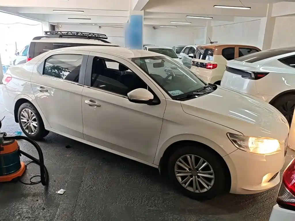 Peugeot 301 2016 1.6L manual comfort version купить на сайте DeffCars