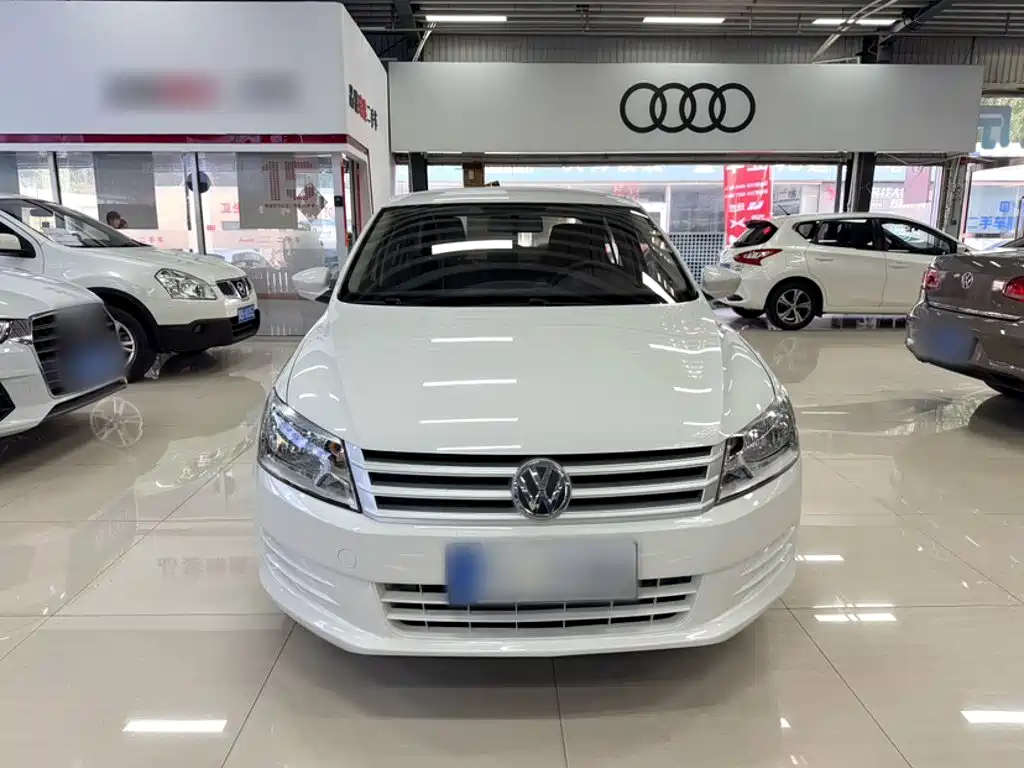 Santana 2015 1.4L Manual Fashion Edition купить на сайте DeffCars